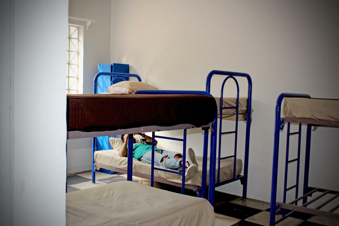 Hostal Americana Гвадалахара Экстерьер фото