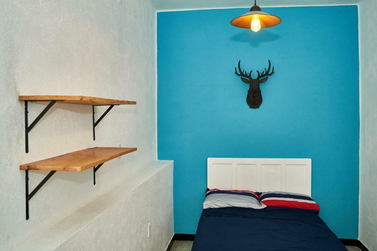 Hostal Americana Гвадалахара Экстерьер фото