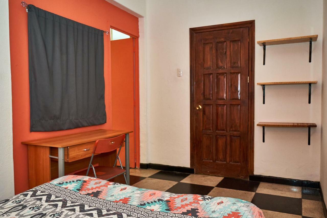 Hostal Americana Гвадалахара Экстерьер фото