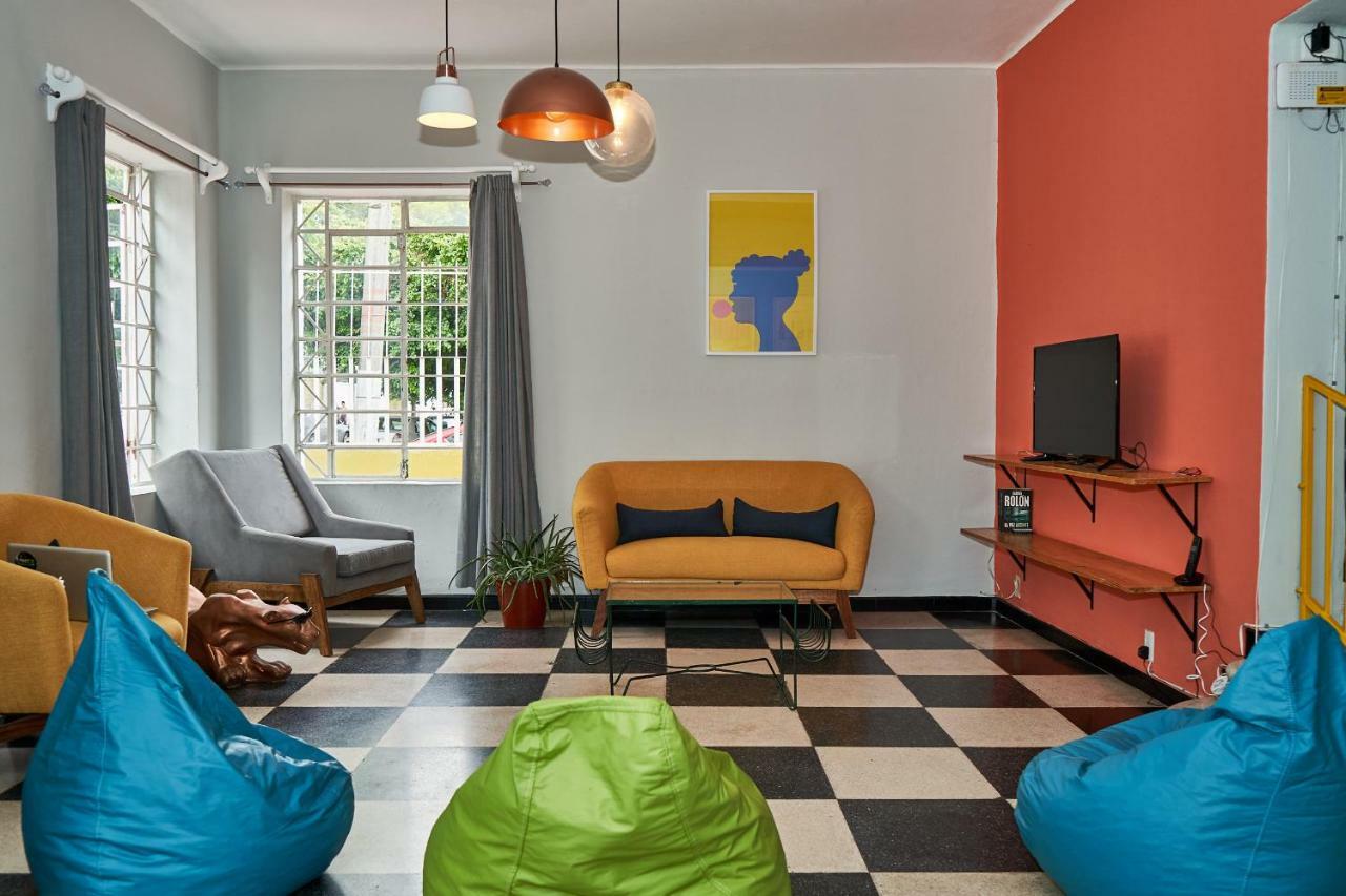 Hostal Americana Гвадалахара Экстерьер фото