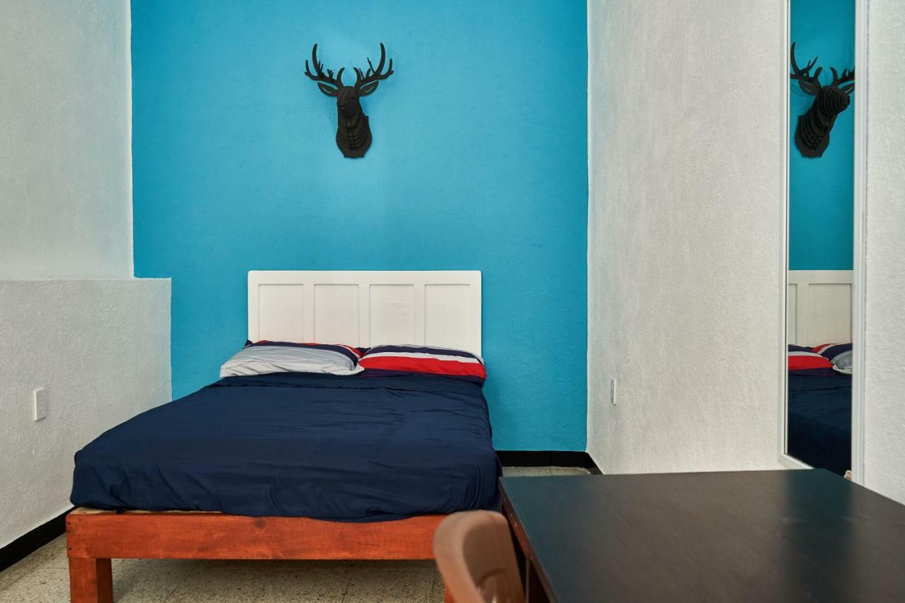 Hostal Americana Гвадалахара Экстерьер фото